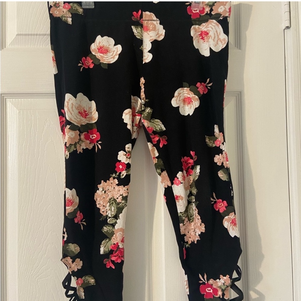Floral‎ leggings